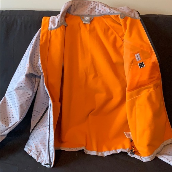 Nike jacket - Picture 2 of 3